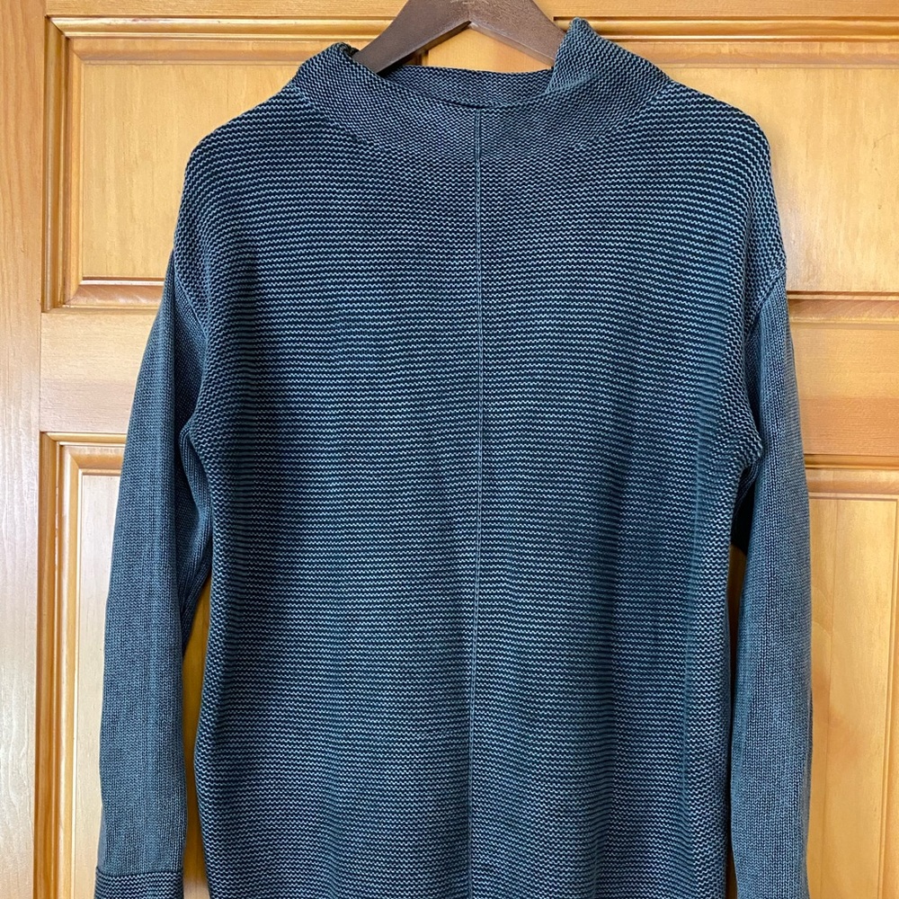 Women’s Carbon 2 Cobalt Grey Knit Pullover Sweater M